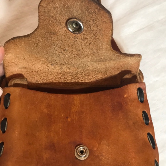 “VINTAGE” Handmade Floral Leather Crossbody Bag . - Picture 10 of 16